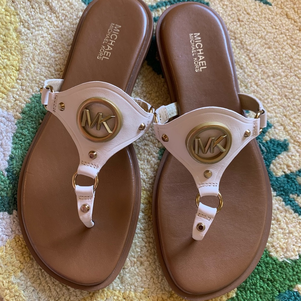 Michael Kors white thong sandals size 6 women’s